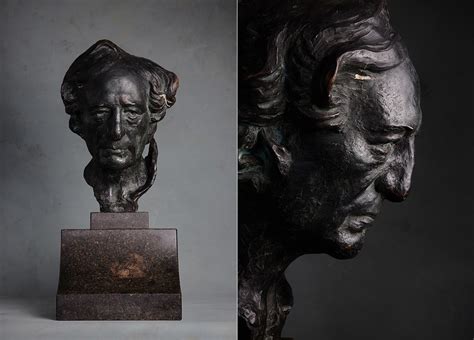  Jouer avec la Matière : Une Exploration en Profondeur de la Sculpture Soviétique